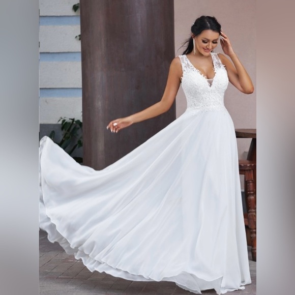 Merry's White NWT Sleeveless Applique &
Chiffon Wedding Dress Size 6 - Picture 1 of 7